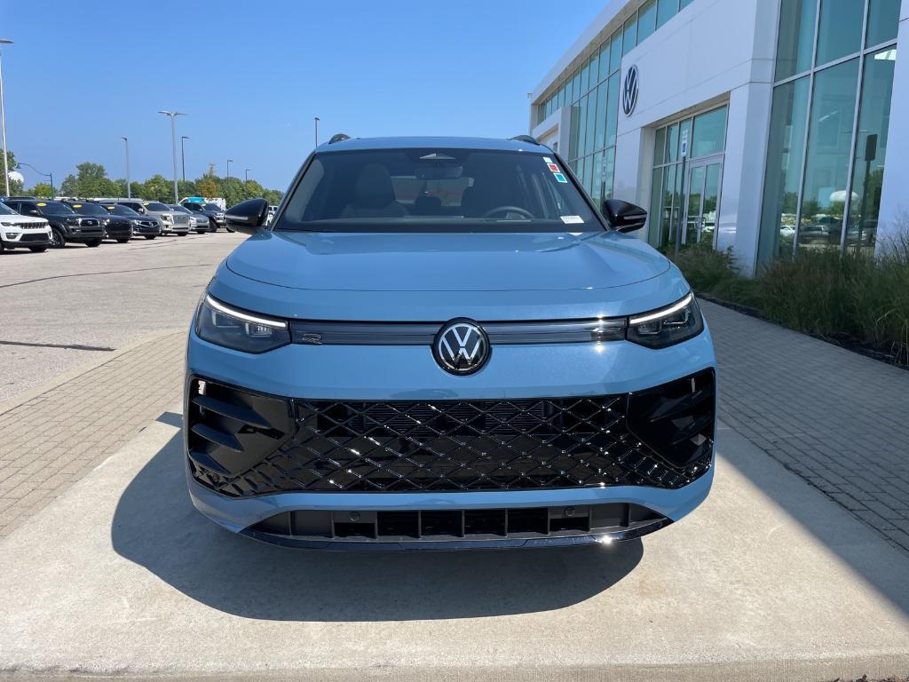 new 2025 Volkswagen Tiguan car, priced at $39,831
