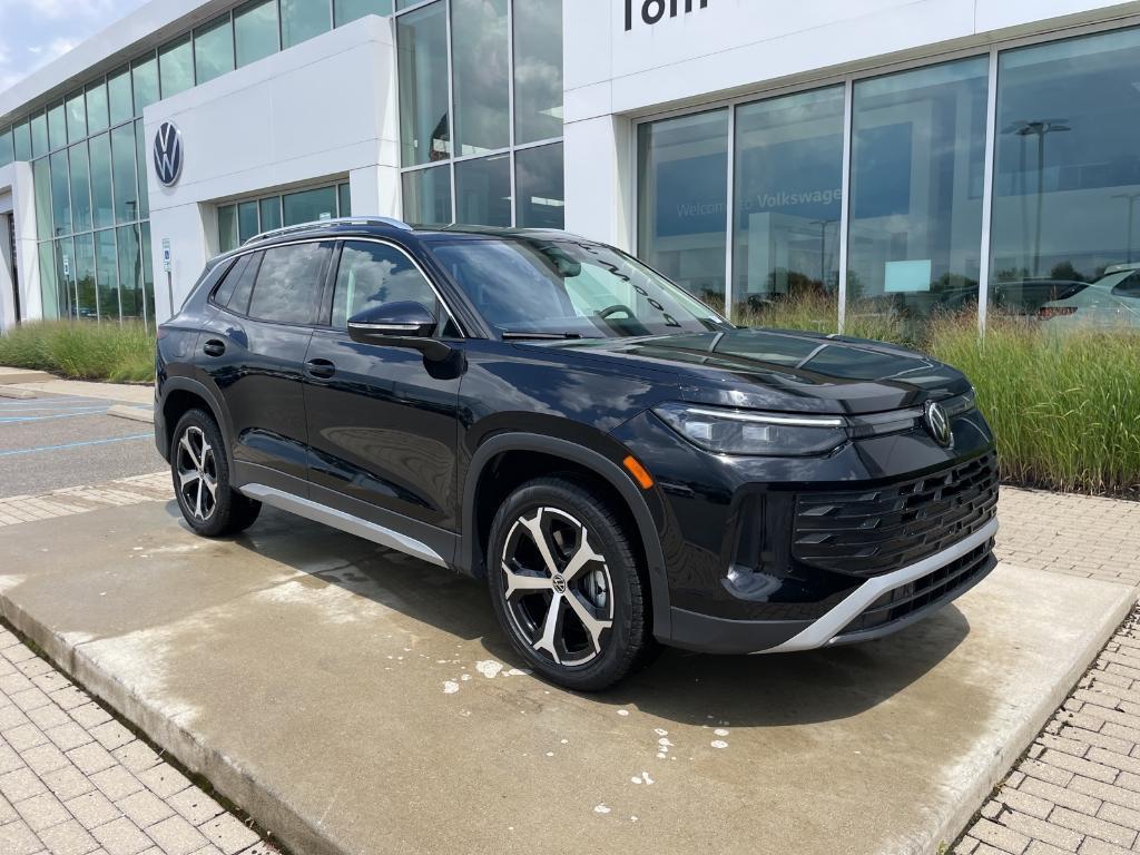 new 2025 Volkswagen Tiguan car, priced at $34,034