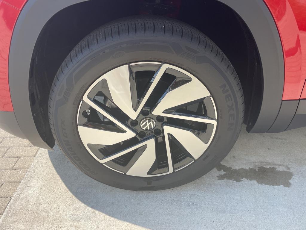 new 2025 Volkswagen Atlas car, priced at $46,093
