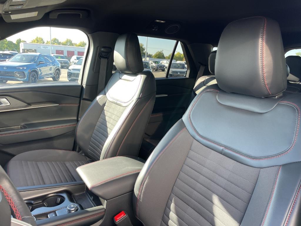 used 2025 Ford Explorer car, priced at $41,692