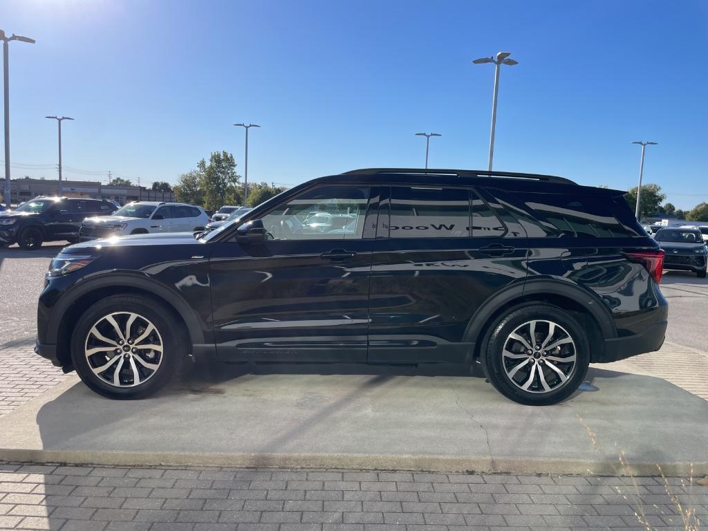 used 2025 Ford Explorer car, priced at $41,692