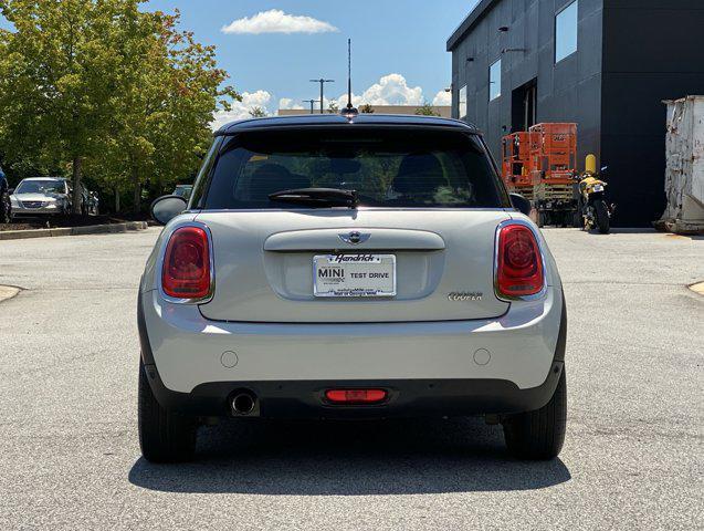 used 2015 MINI Hardtop car, priced at $10,000