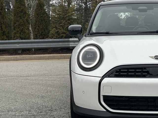 new 2025 MINI Hardtop car, priced at $35,350