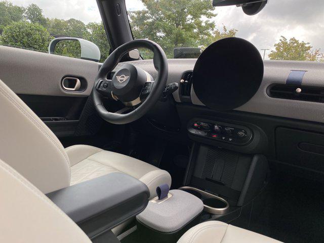 used 2025 MINI Hardtop car, priced at $34,988
