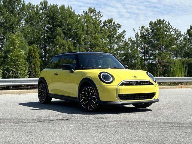 used 2025 MINI Hardtop car, priced at $32,000