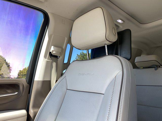 used 2021 GMC Yukon XL car, priced at $49,988