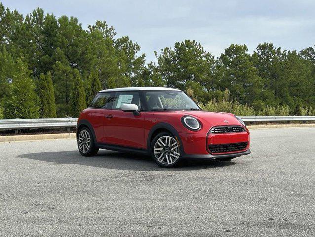 new 2025 MINI Hardtop car, priced at $32,420