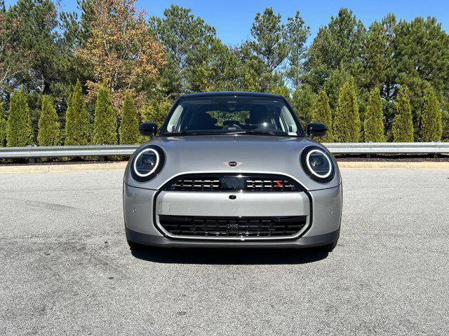 new 2025 MINI Hardtop car, priced at $38,295