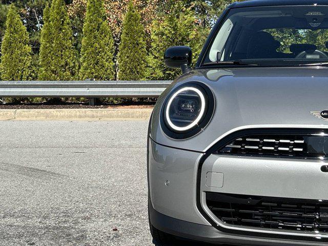 new 2025 MINI Hardtop car, priced at $38,295