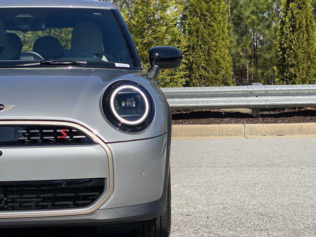 new 2025 MINI Hardtop car, priced at $39,810