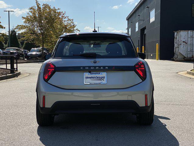 used 2025 MINI Hardtop car, priced at $29,319