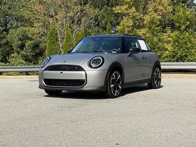 used 2025 MINI Hardtop car, priced at $29,319