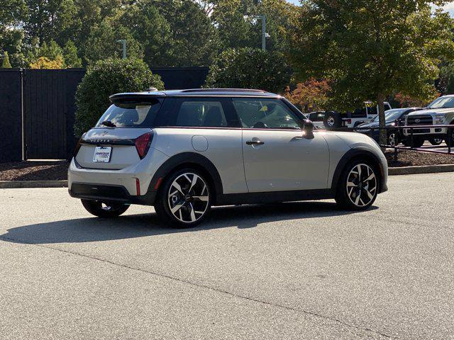 used 2025 MINI Hardtop car, priced at $29,319