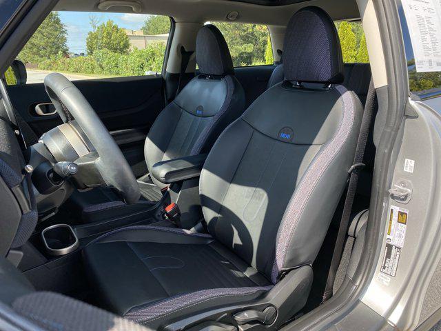 used 2025 MINI Hardtop car, priced at $29,319