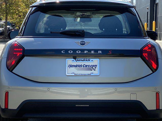 used 2025 MINI Hardtop car, priced at $29,319