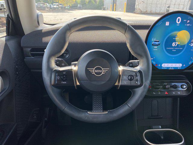 used 2025 MINI Hardtop car, priced at $29,319