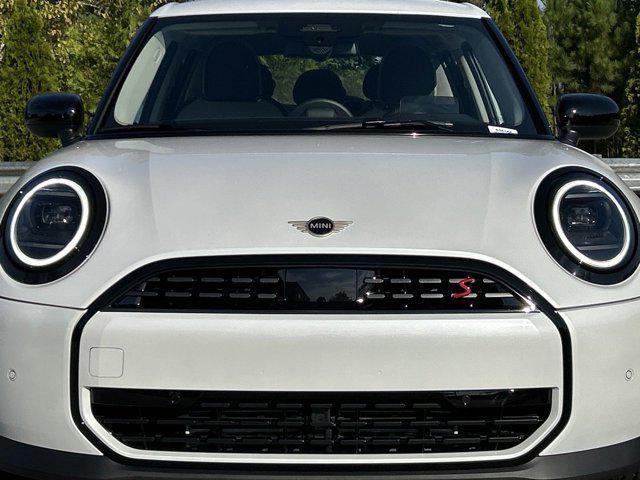 new 2025 MINI Hardtop car, priced at $36,680