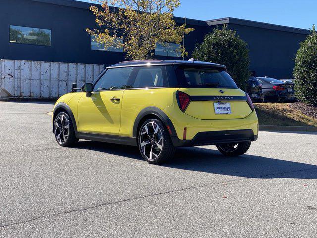 new 2025 MINI Hardtop car, priced at $33,195