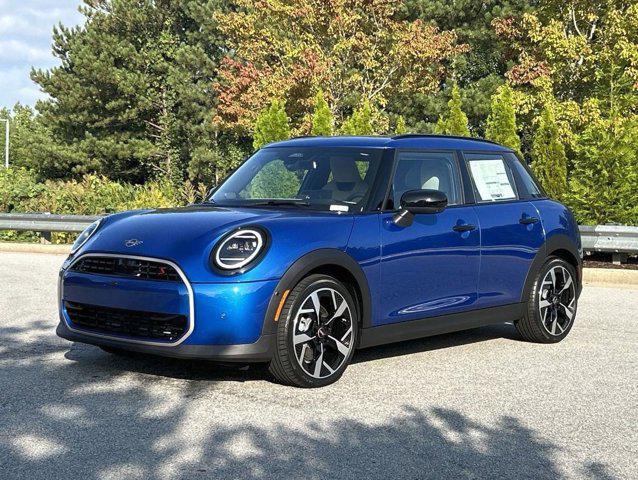 new 2025 MINI Hardtop car, priced at $39,545