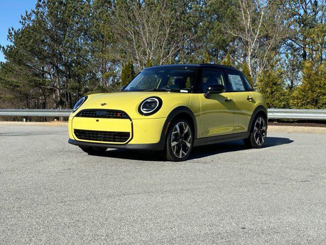 new 2025 MINI Hardtop car, priced at $38,545