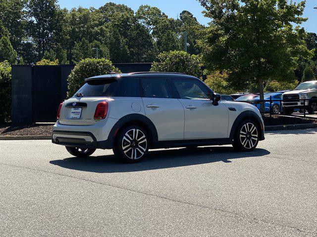 used 2022 MINI Hardtop car, priced at $24,988