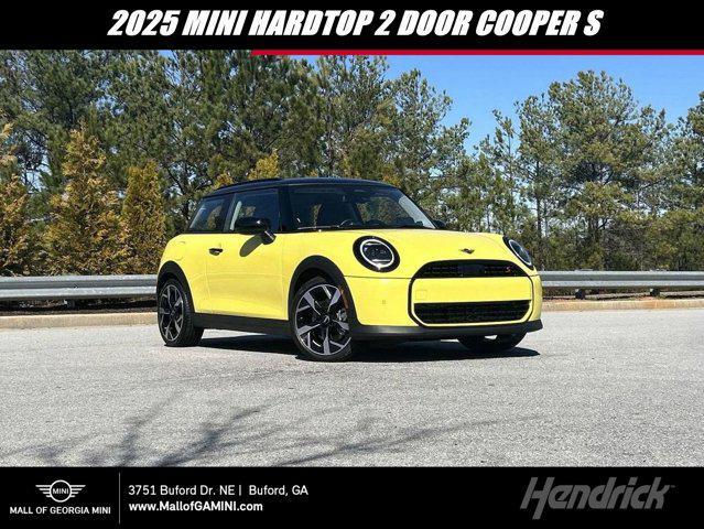 used 2025 MINI Hardtop car, priced at $32,000