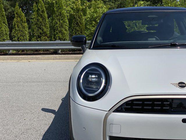 new 2025 MINI Hardtop car, priced at $38,295