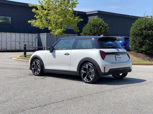 new 2025 MINI Hardtop car, priced at $38,295