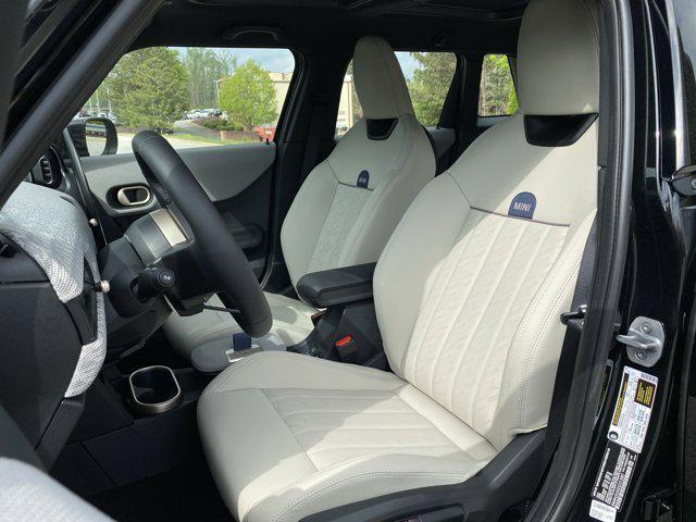 new 2025 MINI Hardtop car, priced at $36,560