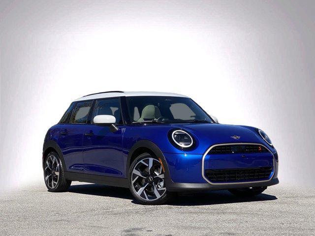 new 2025 MINI Hardtop car, priced at $39,545