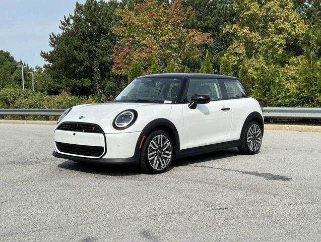 new 2025 MINI Hardtop car, priced at $37,295