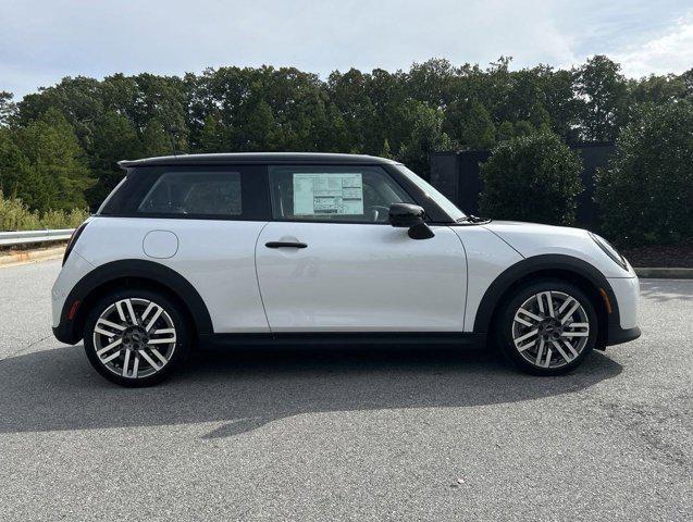 new 2025 MINI Hardtop car, priced at $37,295