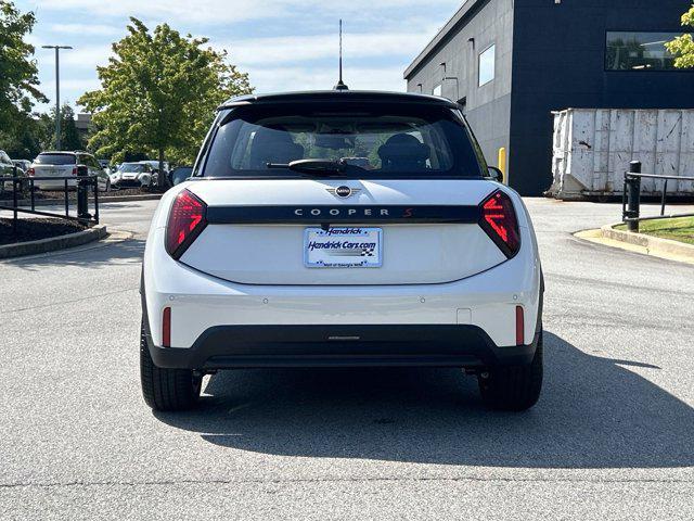 new 2025 MINI Hardtop car, priced at $35,595