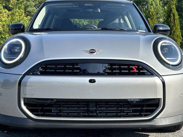 new 2025 MINI Hardtop car, priced at $37,545