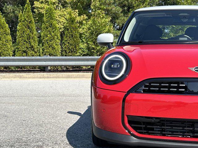 new 2025 MINI Hardtop car, priced at $32,420