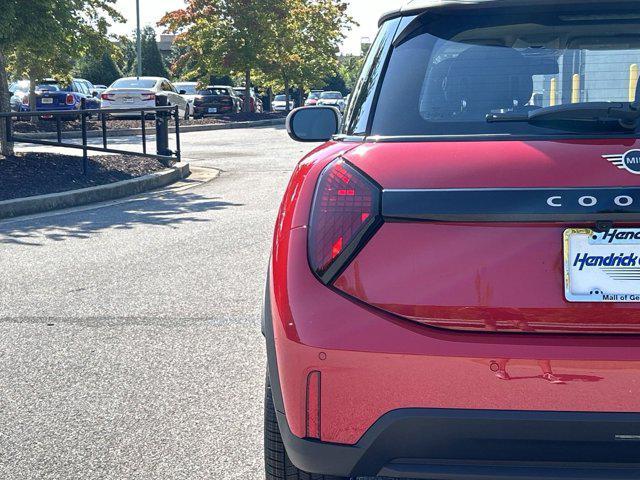 new 2025 MINI Hardtop car, priced at $32,420