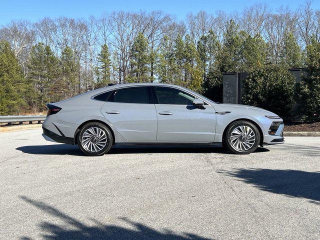 used 2025 Hyundai Sonata Hybrid car, priced at $37,000