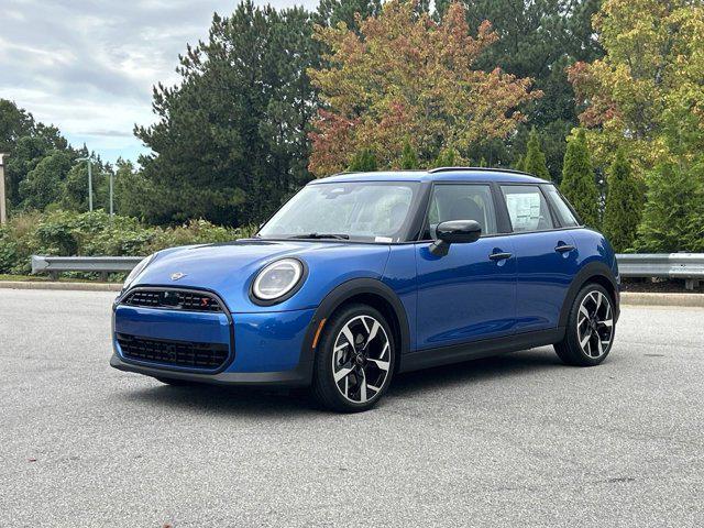 new 2025 MINI Hardtop car, priced at $37,995