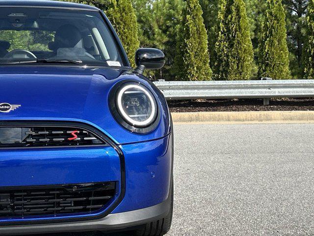 new 2025 MINI Hardtop car, priced at $36,495