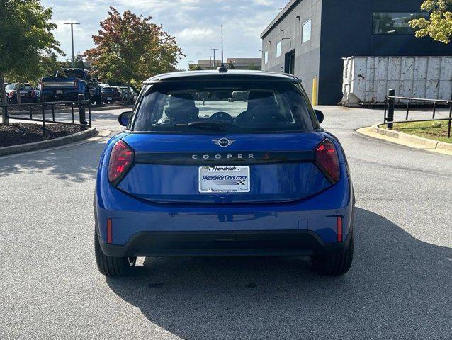 new 2025 MINI Hardtop car, priced at $36,495