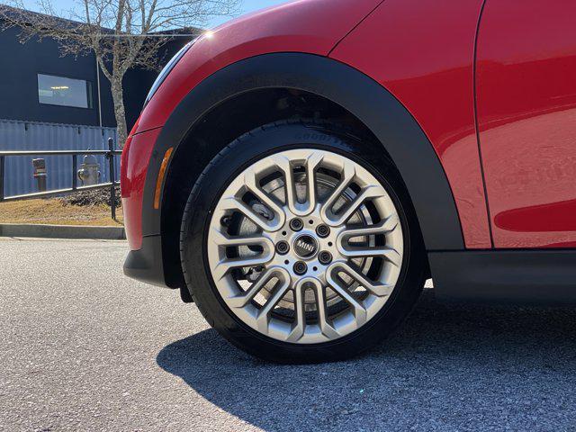 used 2025 MINI Hardtop car, priced at $28,988