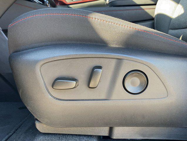 used 2024 Chevrolet Traverse car, priced at $47,988