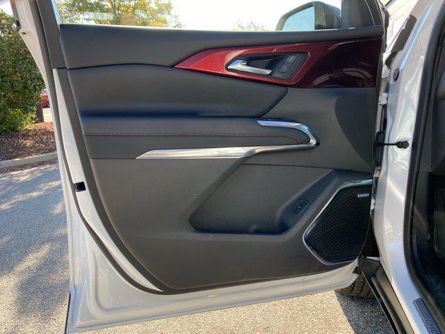 used 2024 Chevrolet Traverse car, priced at $47,988