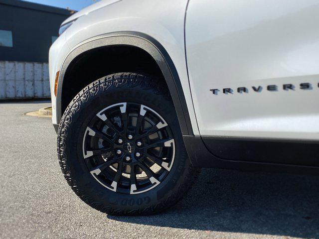 used 2024 Chevrolet Traverse car, priced at $47,988