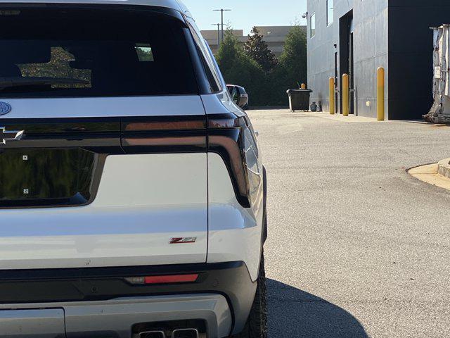 used 2024 Chevrolet Traverse car, priced at $47,988