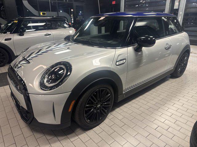 used 2022 MINI Hardtop car, priced at $23,074