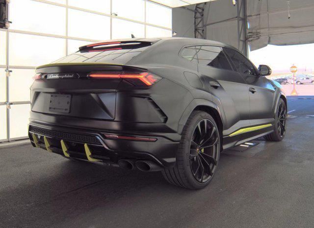 used 2022 Lamborghini Urus car, priced at $220,000