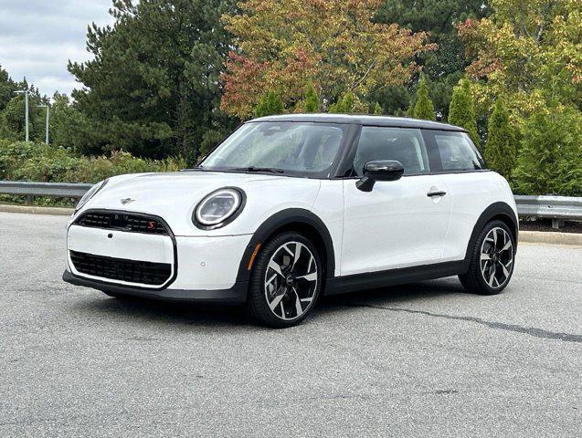 new 2025 MINI Hardtop car, priced at $37,295