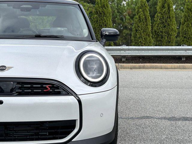 new 2025 MINI Hardtop car, priced at $37,295