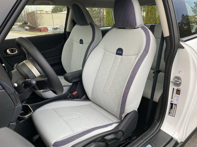 new 2025 MINI Hardtop car, priced at $37,600